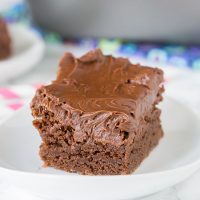 Easy Homemade Brownies Recipe - an easy one bowl brownie recipe that are super fudgy, chocolately, and delicious!