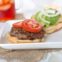 Jalapeno Bacon Burger {Dinners, Dishes, and Desserts}