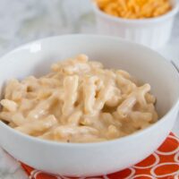 Slow Cooker Macaroni and Cheese - a creamy, cheesy, macaroni and cheese that is made completely in the crock pot!